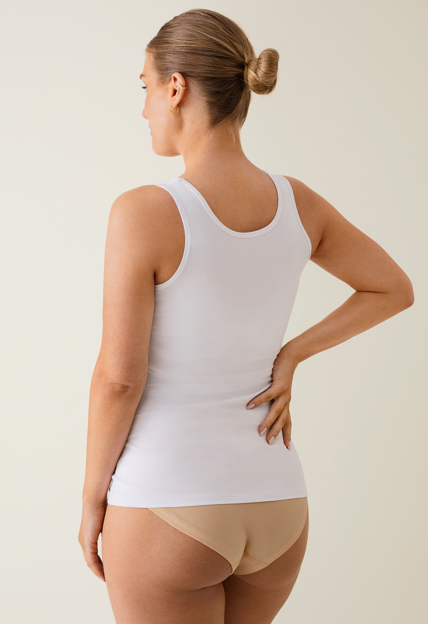 Essential nursing tank top - White gallery